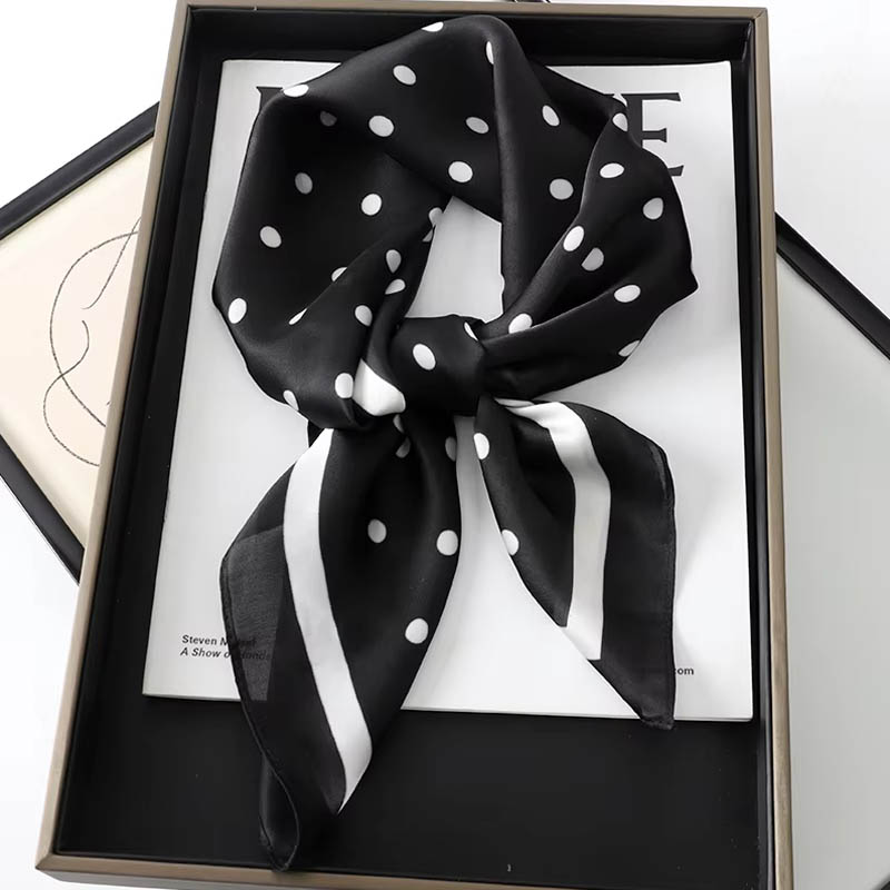 Роскошный женский шарф в горош – обзор и цена Scarf Silk Square